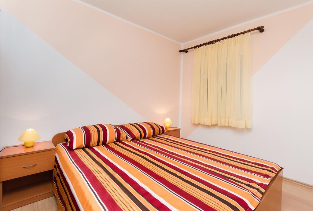 Apartments Dragan Lopar Exterior foto